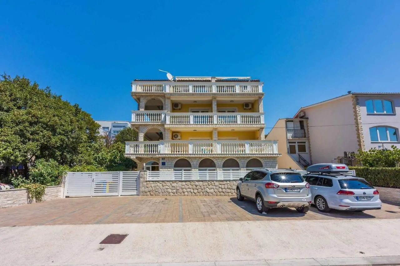 Two-Bedroom Apartment Crikvenica 32 0*,